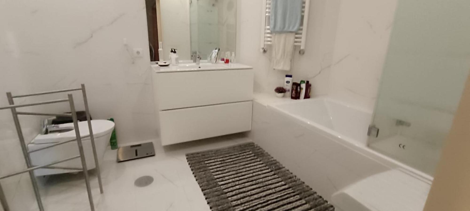 Private Bathroom Room Shared Kitchen Porto Ngoại thất bức ảnh